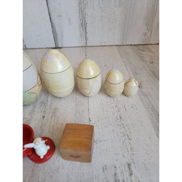 Easter bunny Russian stacking egg wooden vintage figure decor - Picture 13 of 14